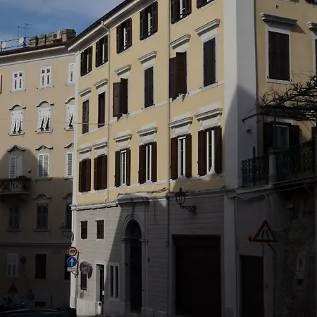 Apartment Charming House *