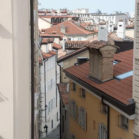 Charming House Apartment *