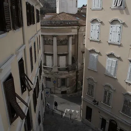 Apartment Charming House *