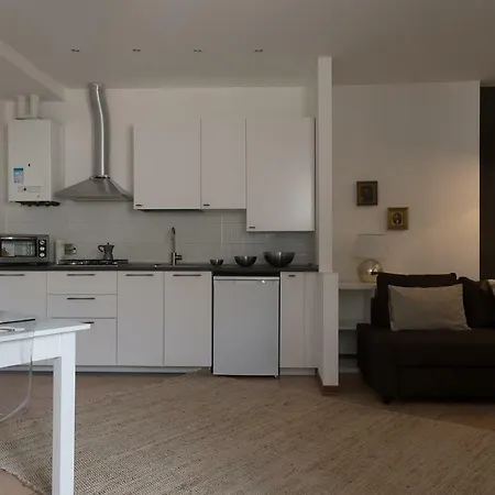 Charming House Apartment *
